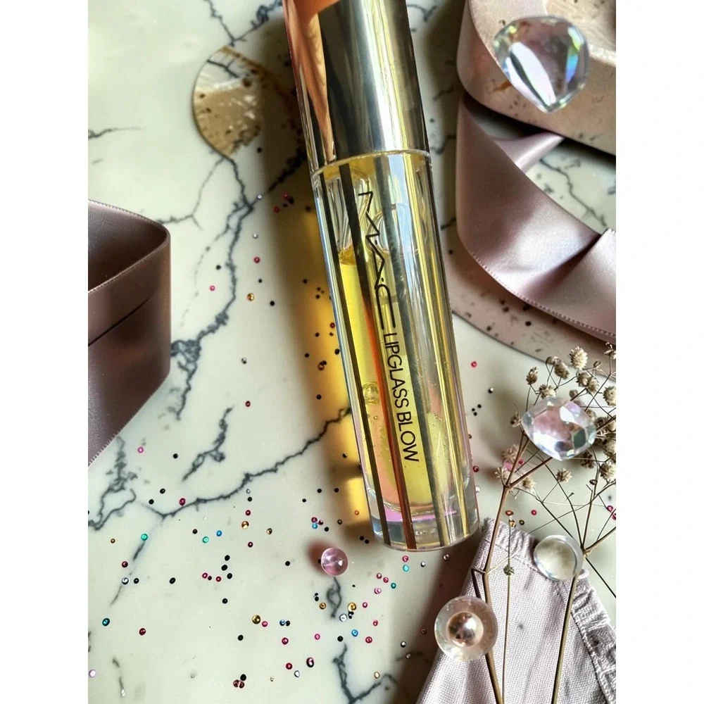 MAC - Lipglass Blow Plumping Oil -Shade: Ginger Zinger - *NIB*